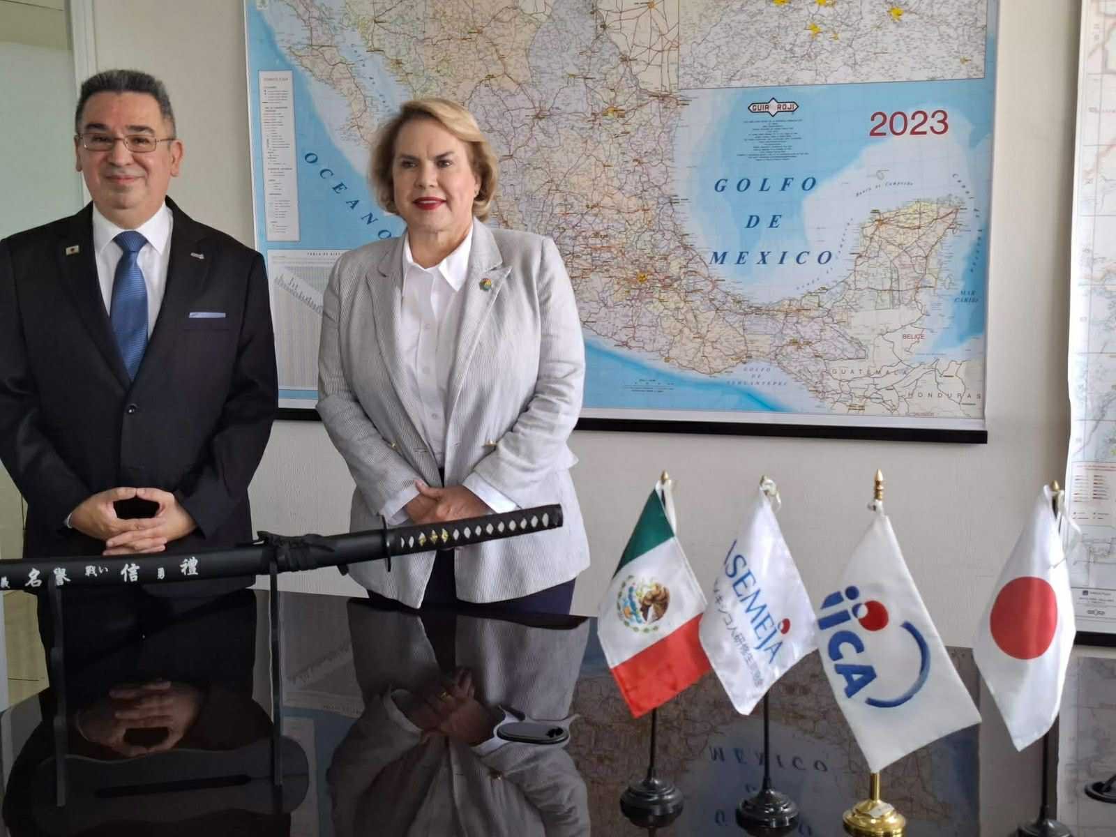 Representantes de las instituciones